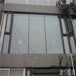 玻璃